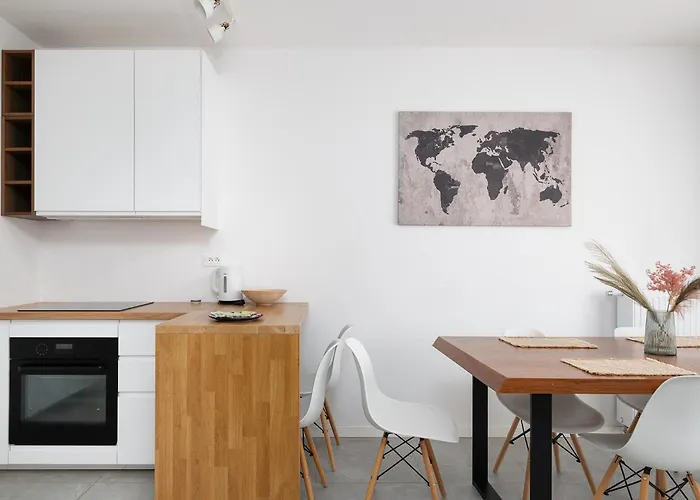 Rentplanet - Sierakowskiego Apartament *